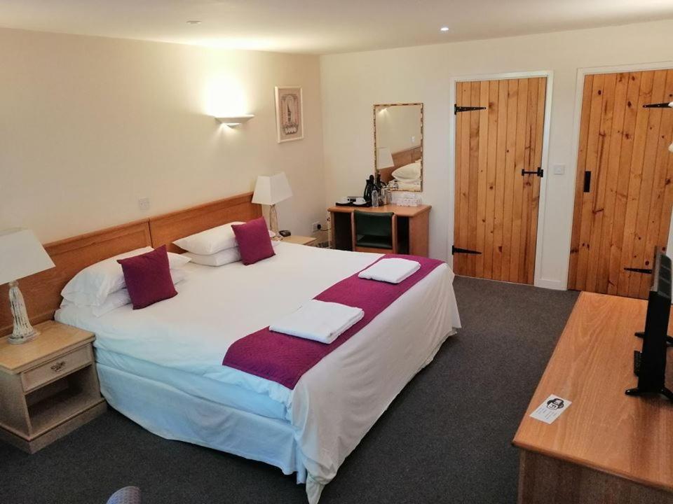 The Flying Fish Stables Hotel Ilminster Szoba fotó